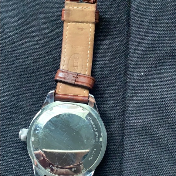 Watch - Picture 3 of 3